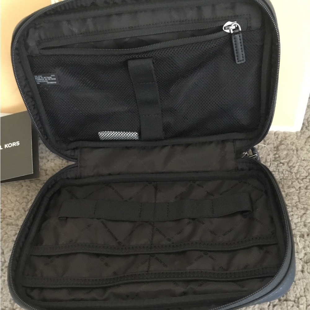 NWT Michael Kors Mens Cooper Tech Travel Organizer- Navy Blue - Picture 5 of 10